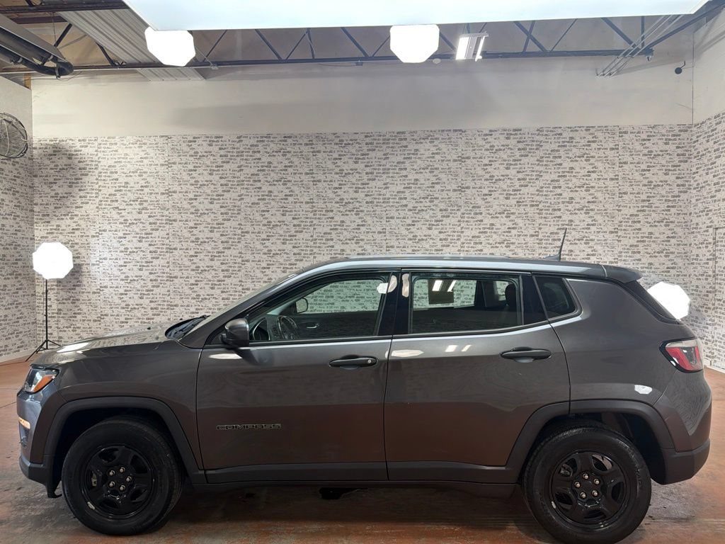 Used 2020 Jeep Compass Sport w/ Cold Weather Group FWD image 4