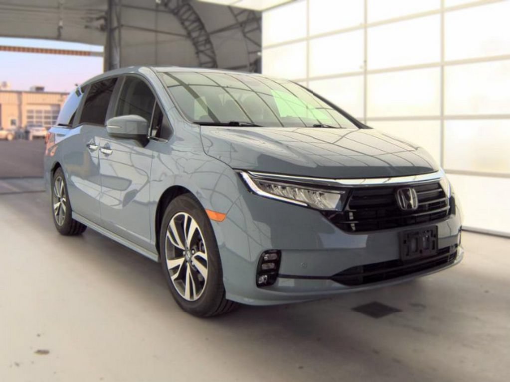 Used 2023 Honda Odyssey Touring image 4