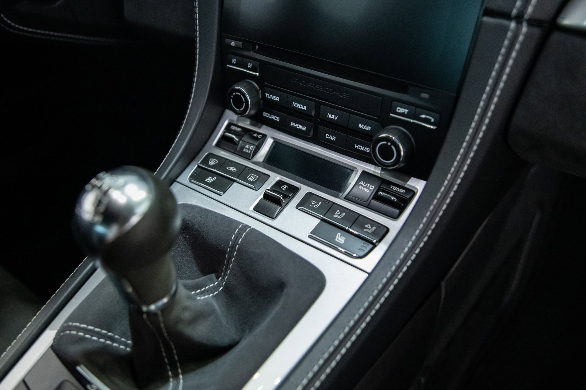 Used 2020 Porsche 718 Cayman GT4 image 36