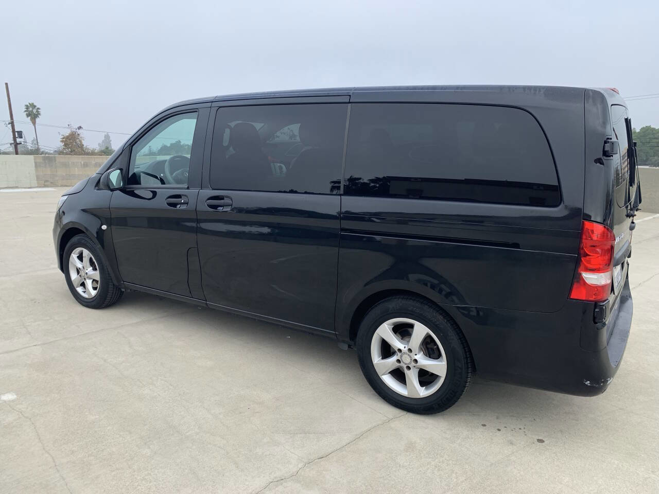 Used 2017 Mercedes-Benz Metris Passenger image 10