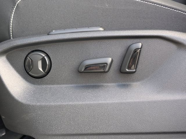 New 2026 Volkswagen Atlas Cross Sport SEL Premium R-Line image 23