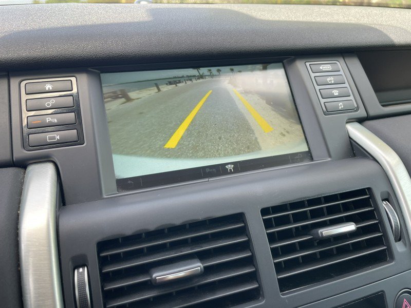 Used 2019 Land Rover Discovery Sport SE AWD/4WD image 17