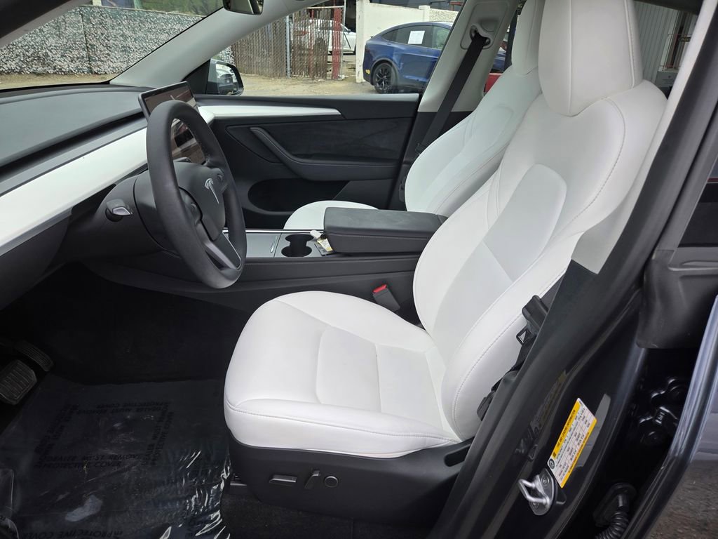 Used 2023 Tesla Model Y 2WD image 15