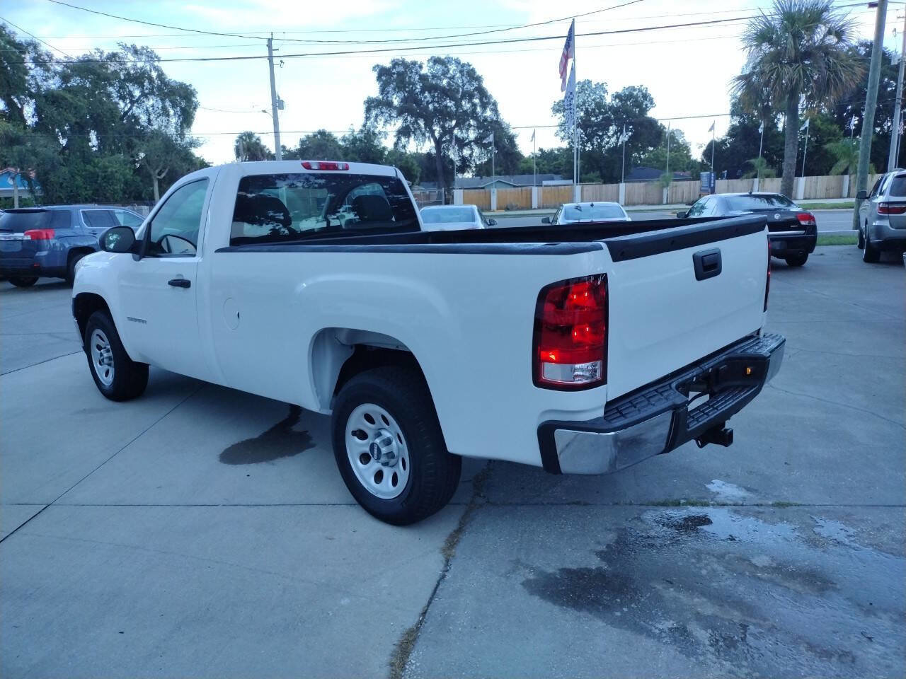 Used 2011 GMC Sierra 1500 W/T image 5