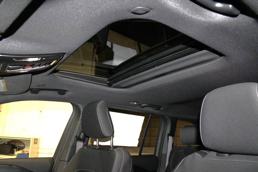 New 2025 Jeep Grand Cherokee Laredo X w/ Luxury Tech Group I image 23