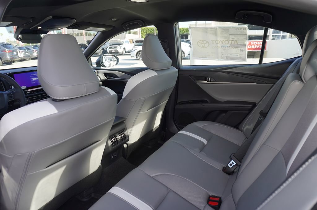 New 2026 Toyota Camry SE FWD image 7