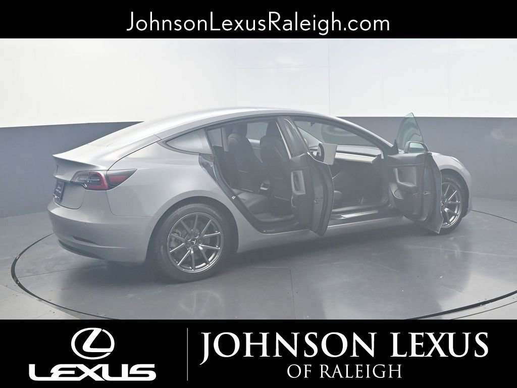 Used 2020 Tesla Model 3 Standard Range Plus image 22