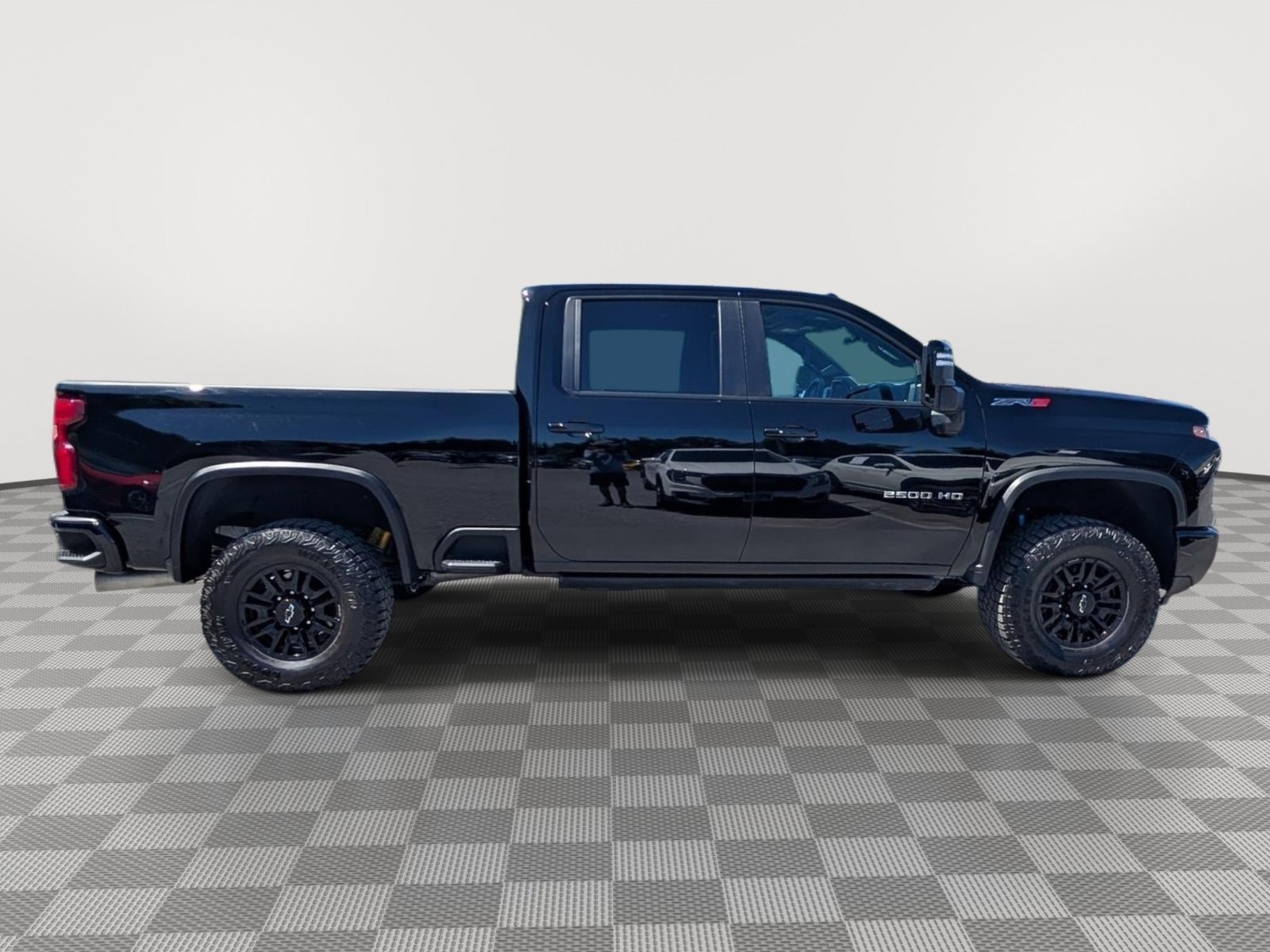 Used 2024 Chevrolet Silverado 2500 ZR2 w/ Technology Package AWD/4WD image 6