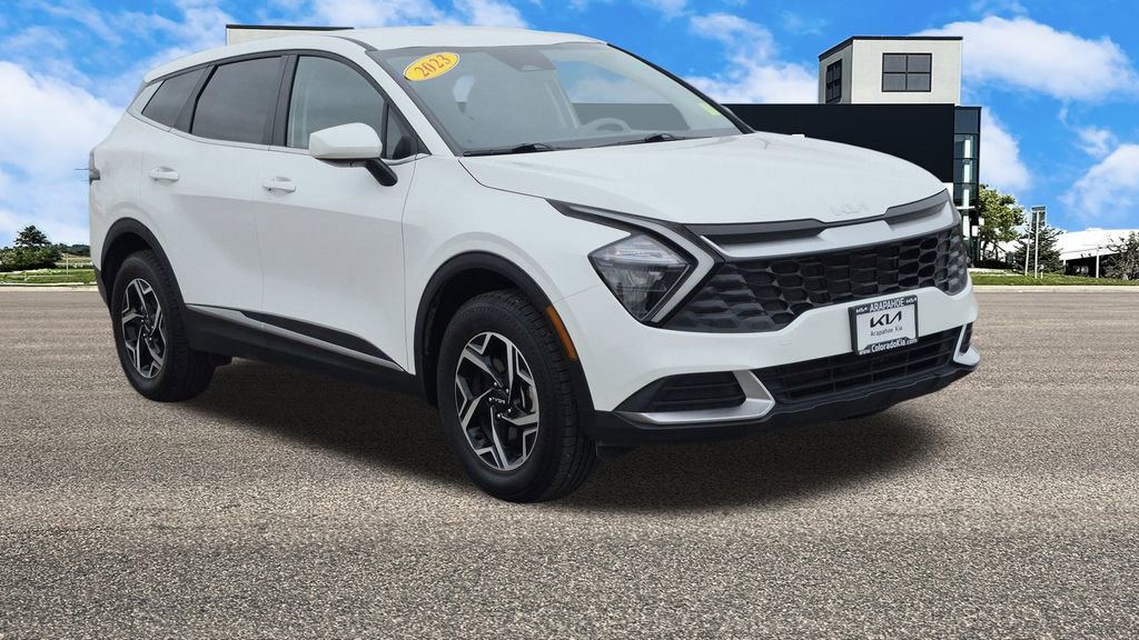 Used 2023 Kia Sportage LX image 2