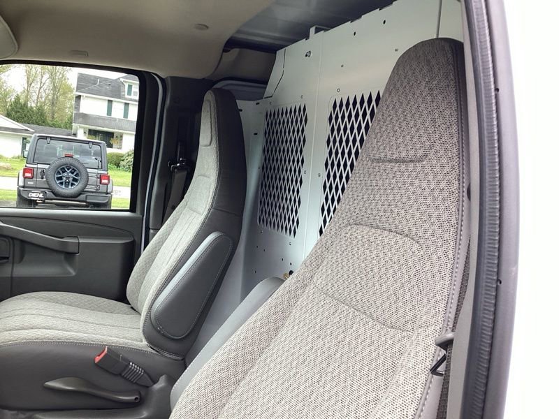 New 2026 Chevrolet Express 2500 w/ Driver Convenience Package RWD image 17