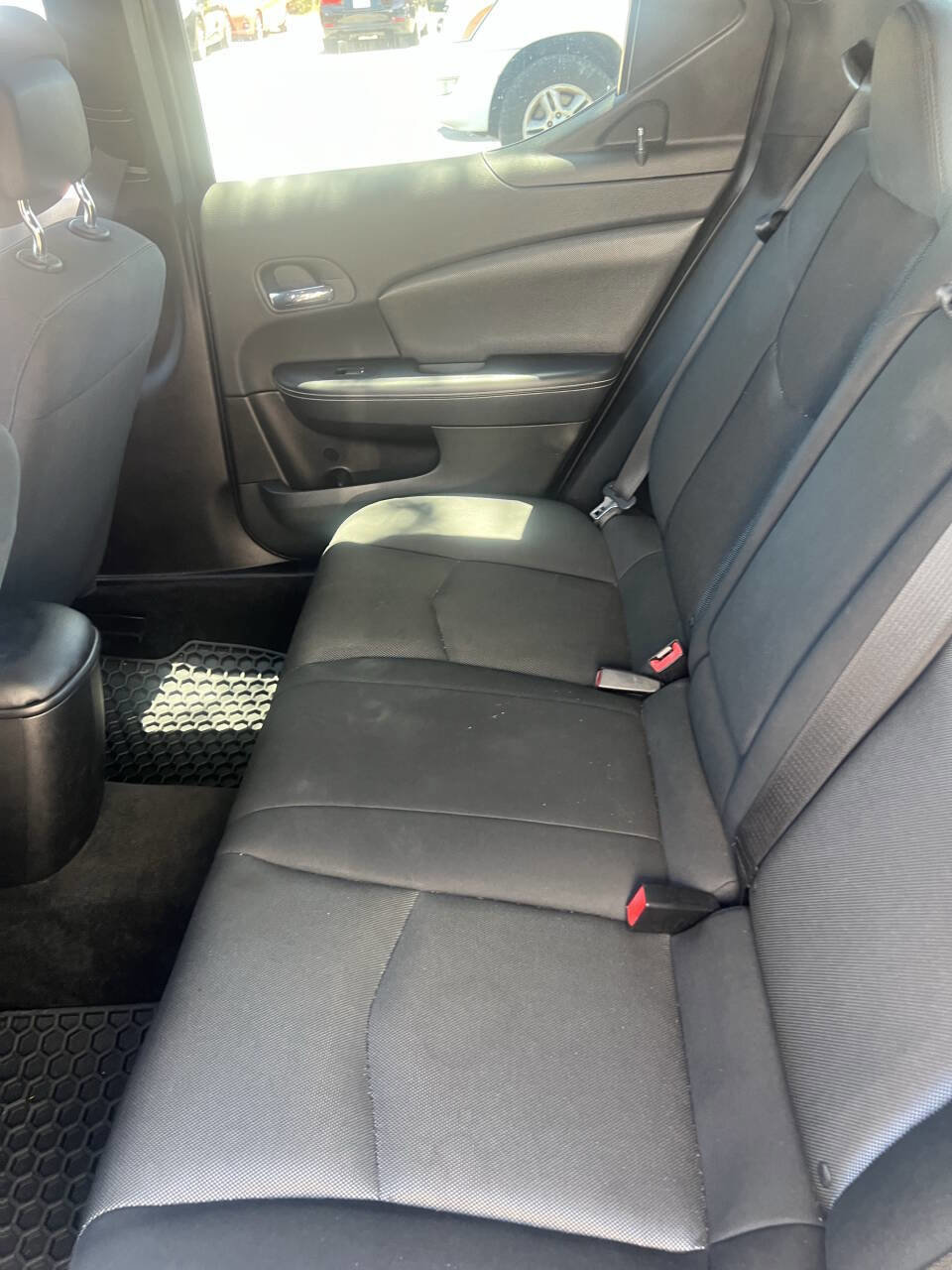 Used 2013 Dodge Avenger SE FWD image 17