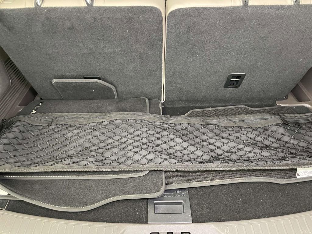 Used 2021 Ford Explorer Platinum w/ Equipment Group 601A AWD/4WD image 21