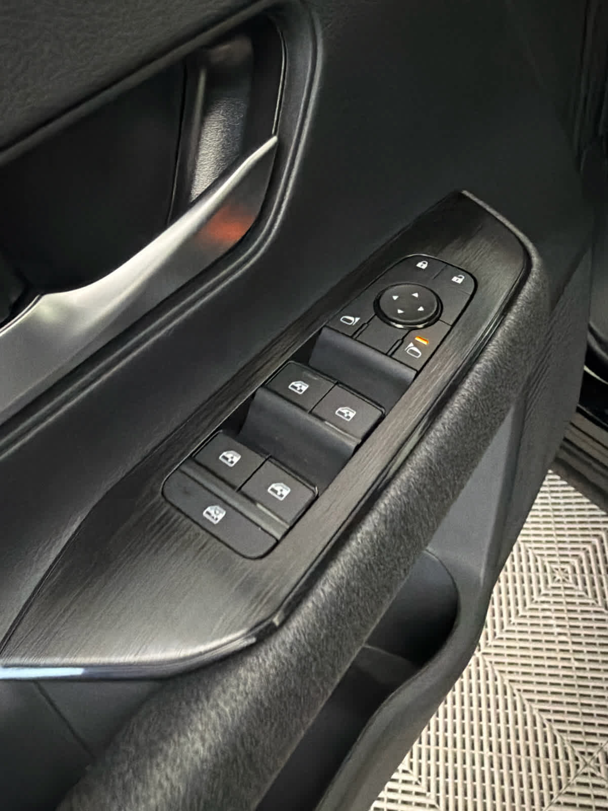 New 2026 Nissan Kicks SV FWD image 23