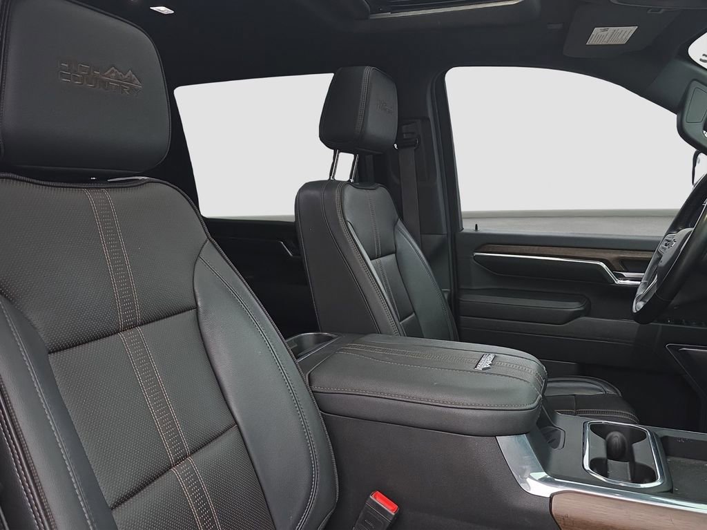 Used 2024 Chevrolet Silverado 3500 High Country w/ High Country Premium Package image 19