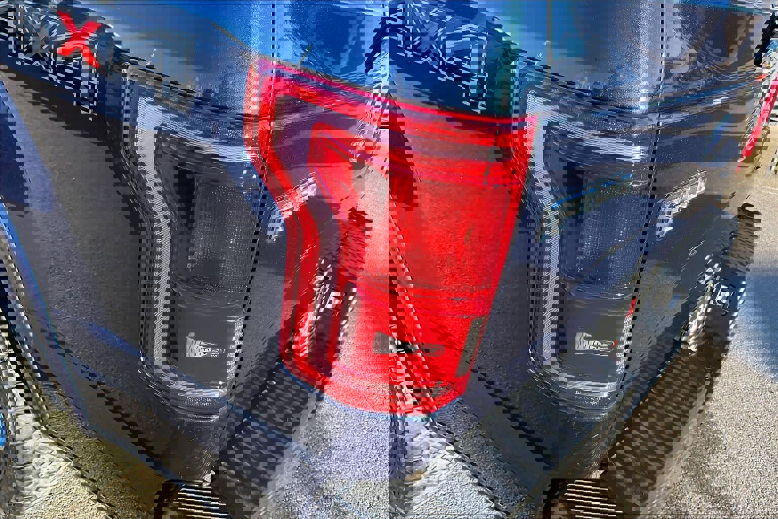 Used 2016 Ford F150 Lariat image 26