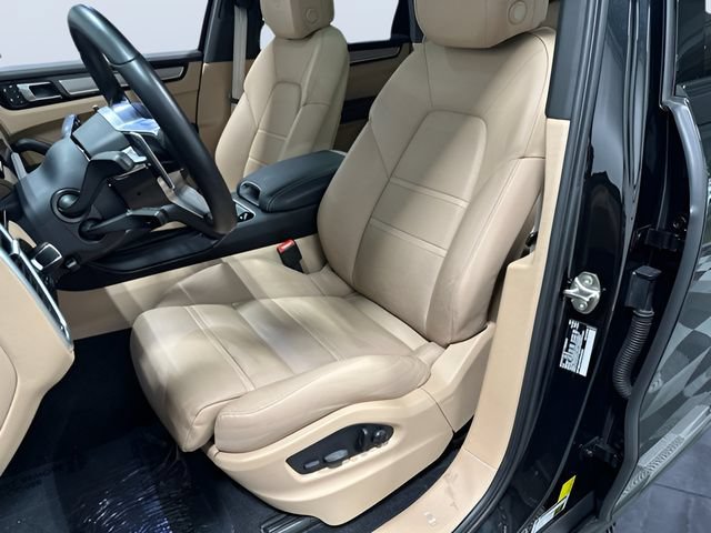 Used 2023 Porsche Cayenne S AWD/4WD image 29
