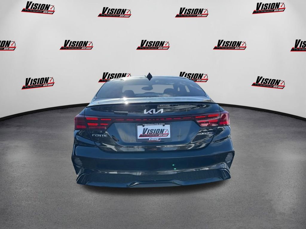 Certified 2022 Kia Forte GT-Line image 6