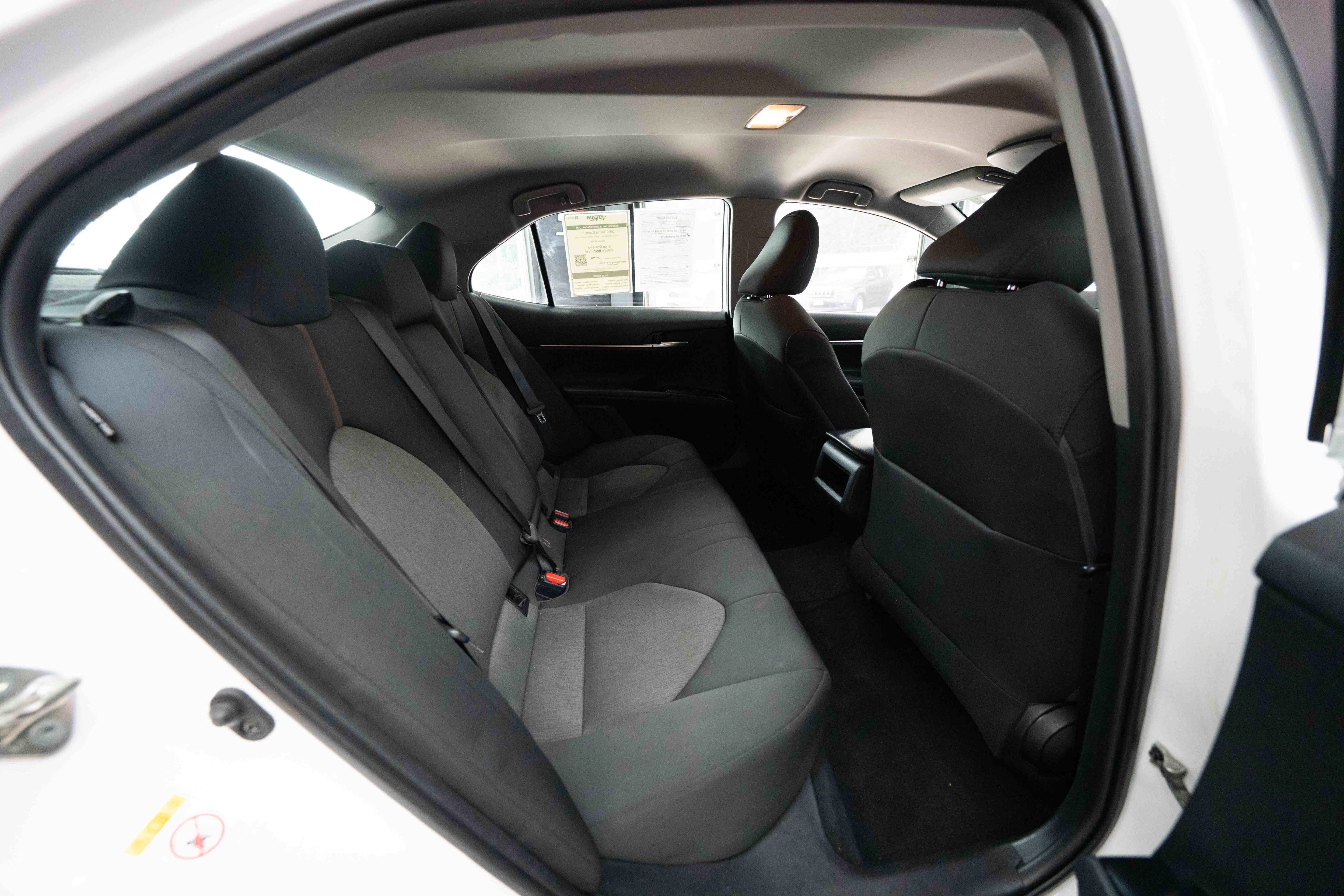 Used 2019 Toyota Camry LE image 24