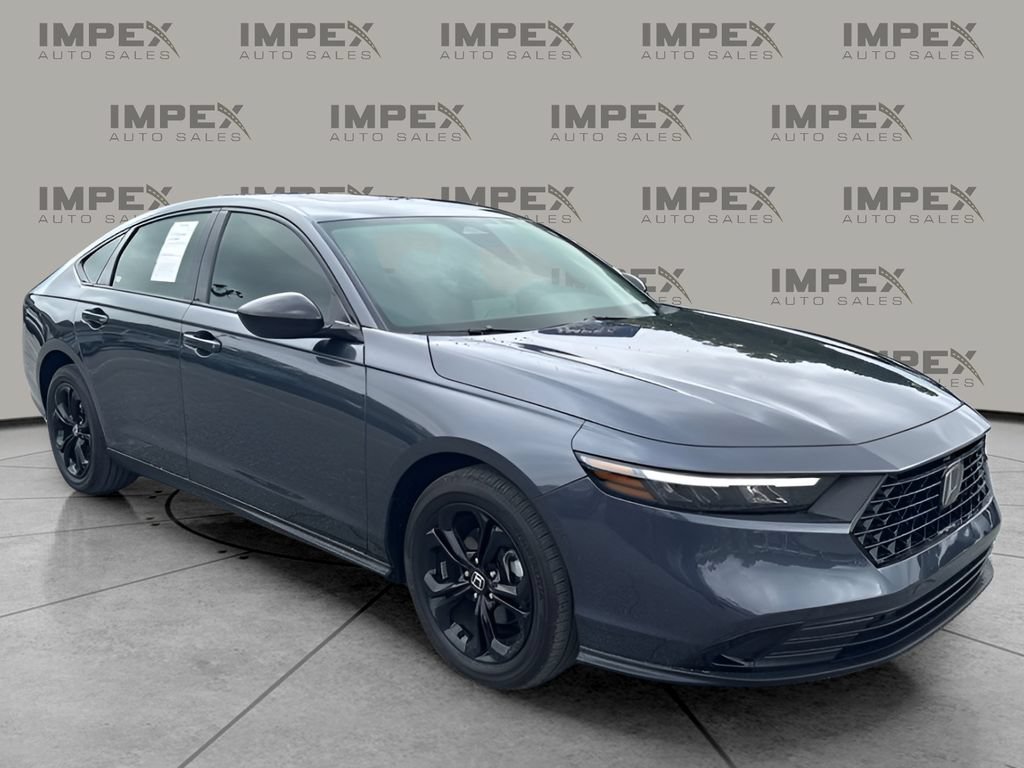 Used 2025 Honda Accord SE image 4