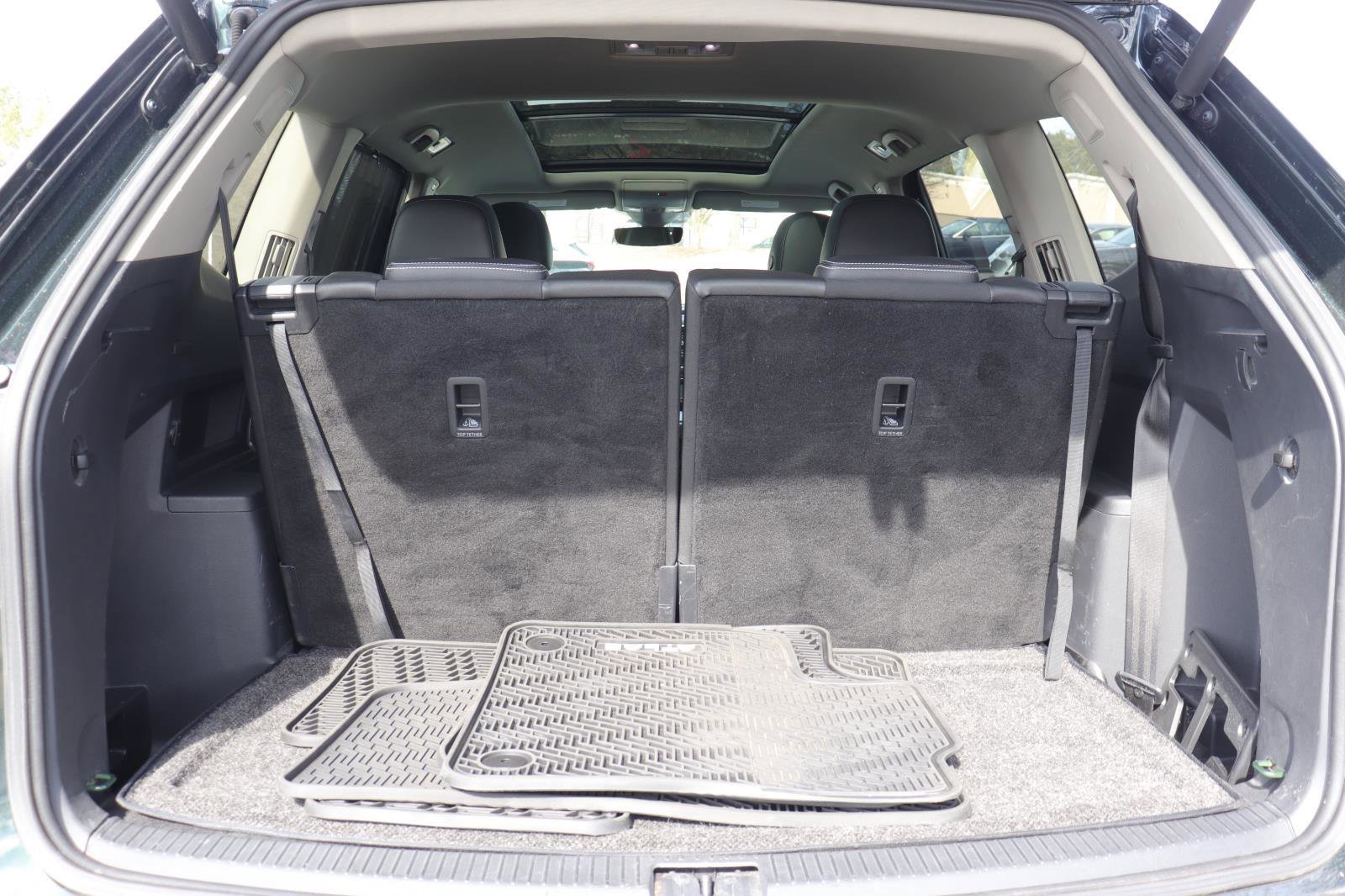 Used 2021 Volkswagen Atlas SEL Premium image 16