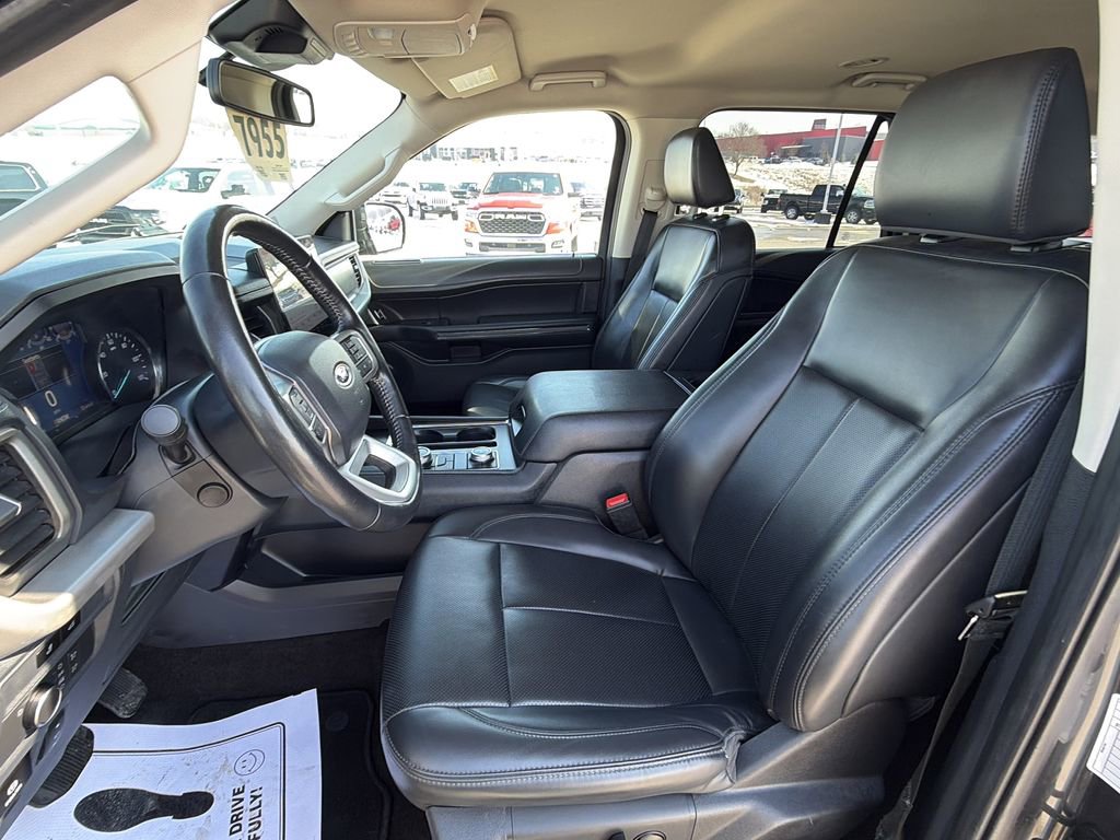Used 2023 Ford Expedition Max XLT image 19