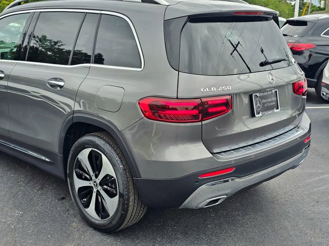 New 2026 Mercedes-Benz GLB 250 4MATIC image 12