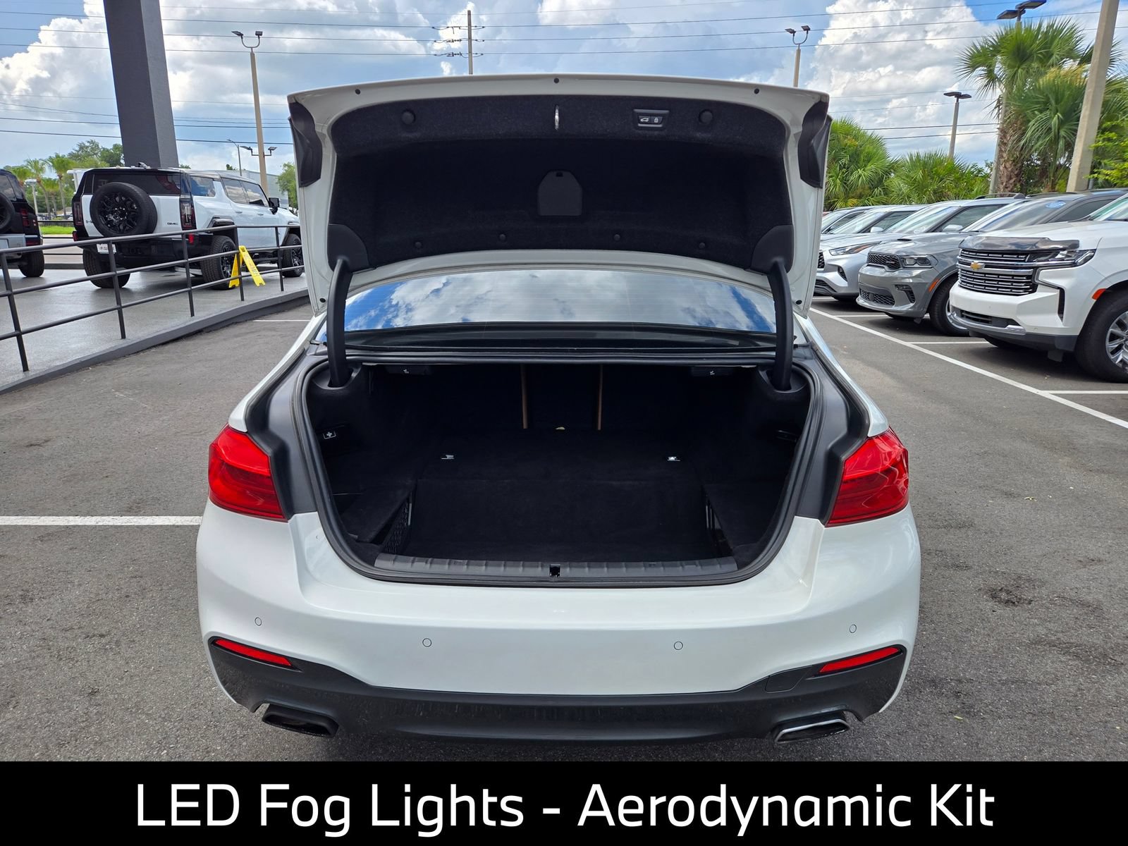 Used 2019 BMW 530e w/ M Sport Package RWD image 17