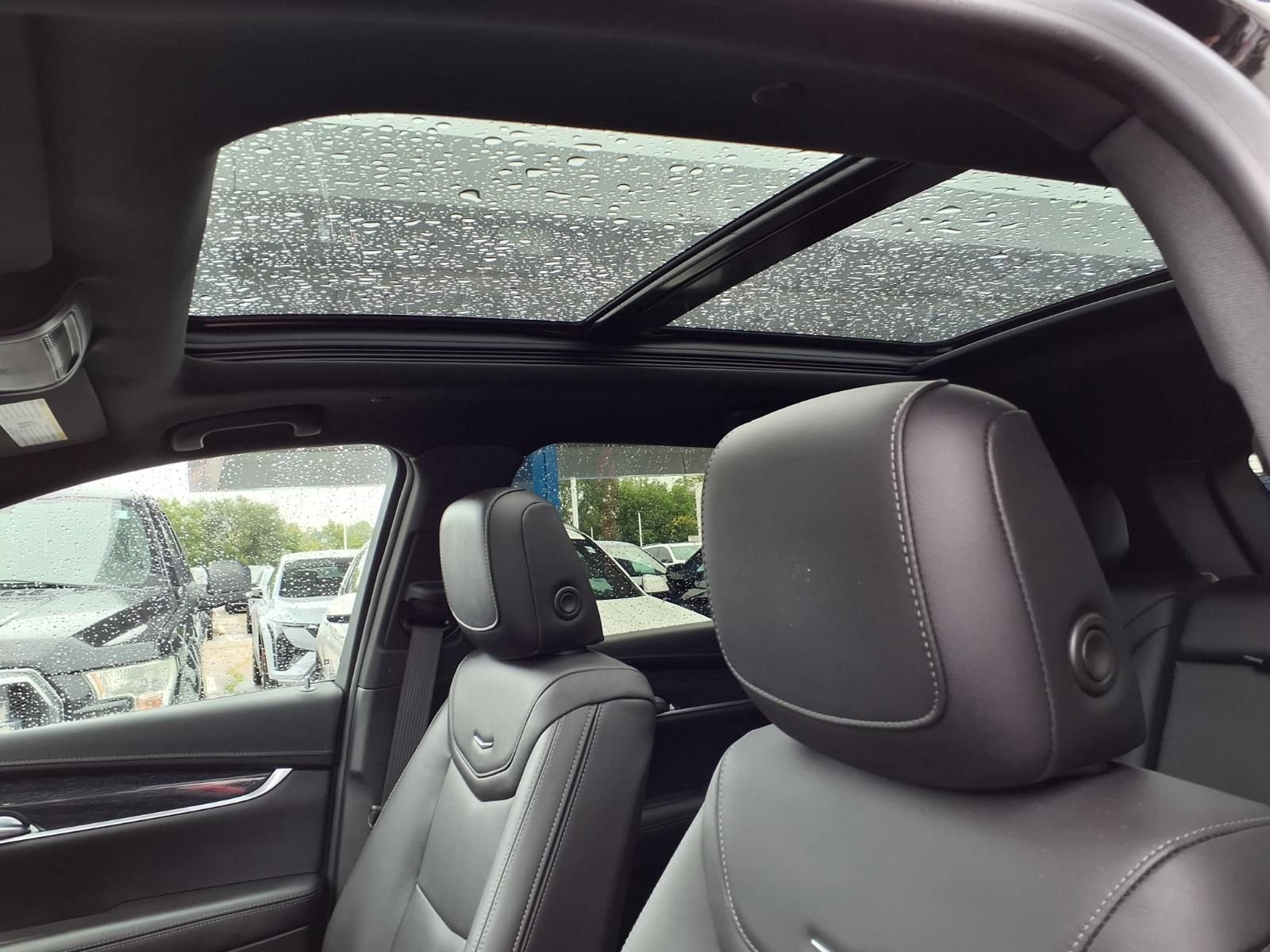 Used 2023 Cadillac XT5 Premium Luxury w/ LPO, Floor Liner Package AWD/4WD image 18