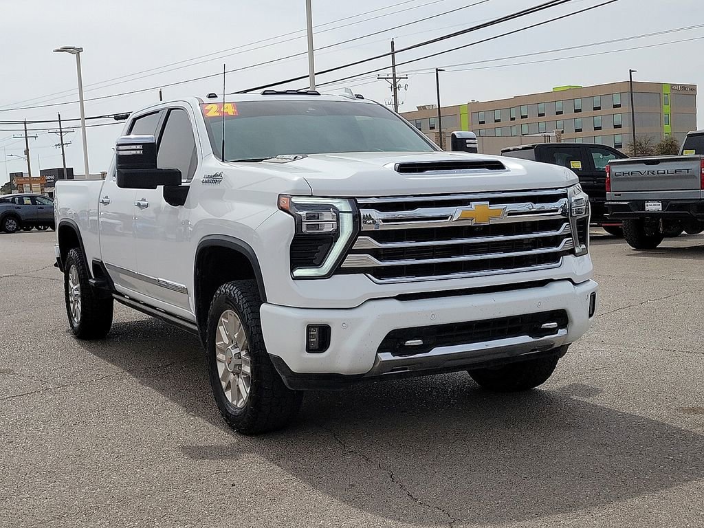 Used 2024 Chevrolet Silverado 2500 High Country w/ High Country Premium Package image 2