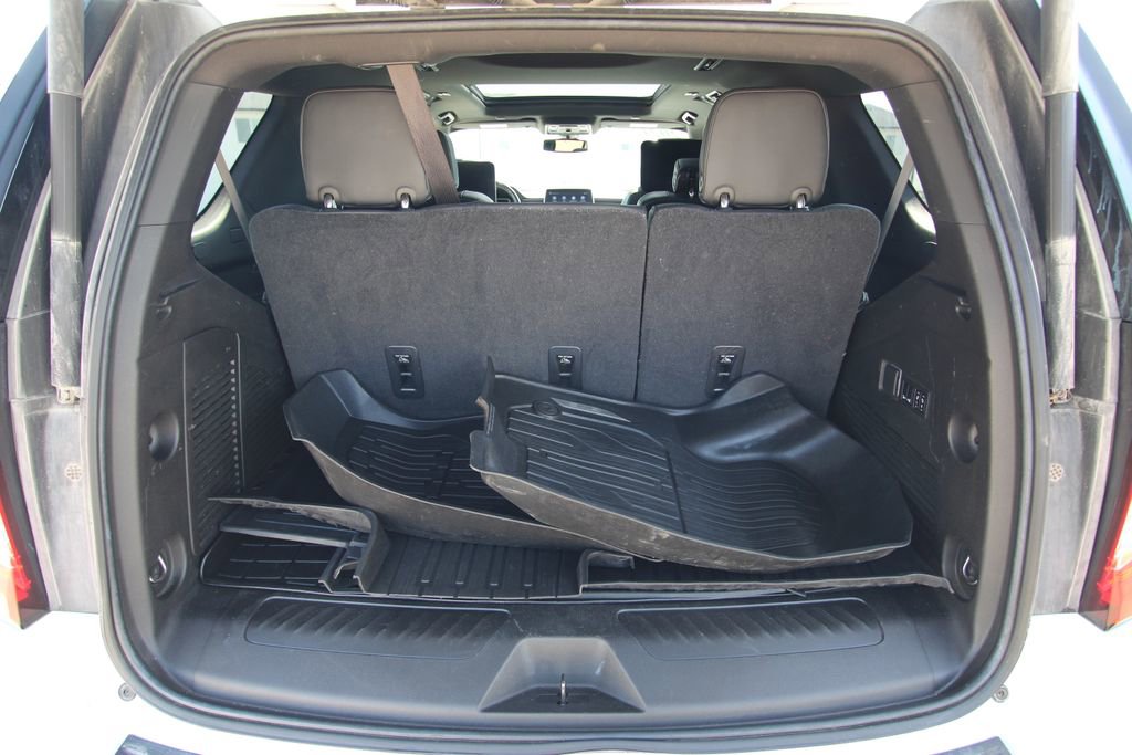 Used 2021 GMC Yukon SLT w/ SLT Luxury Plus Package image 16