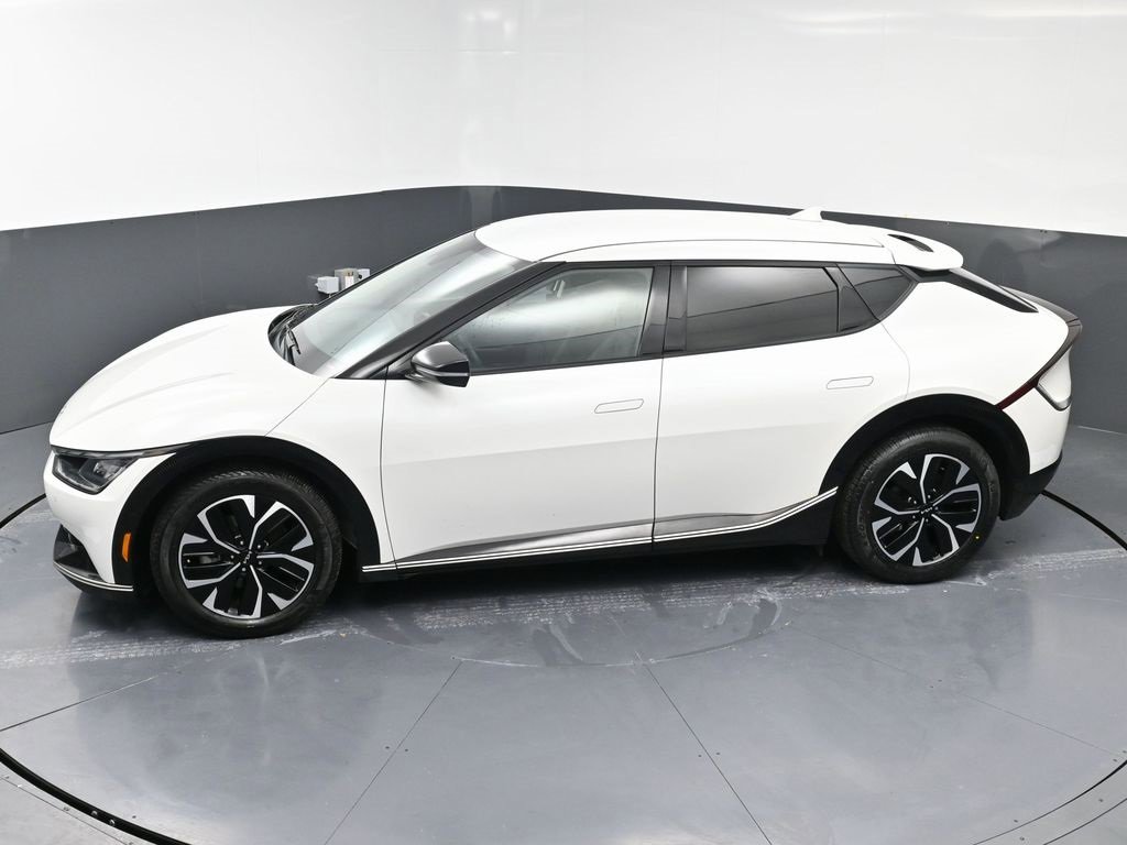 Used 2022 Kia EV6 Wind image 44