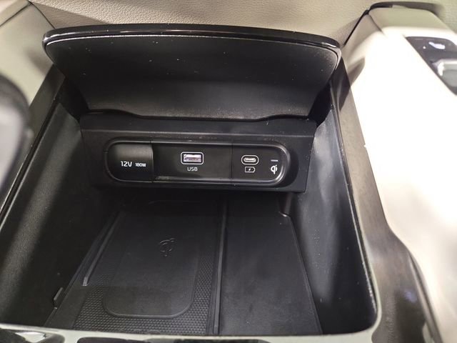 Certified 2024 Kia Telluride EX w/ EX Captain's Chair Package image 31