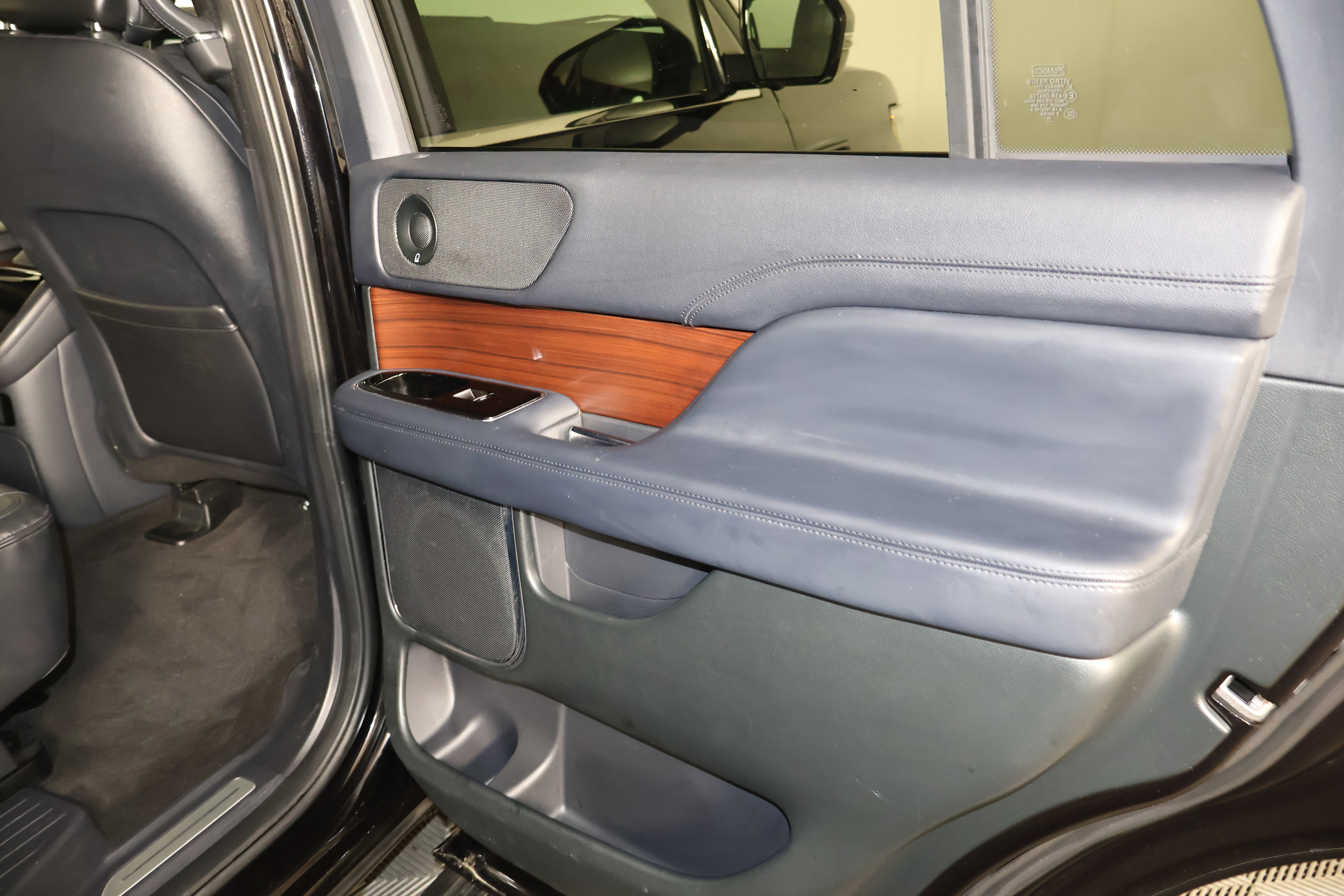 Used 2024 Lincoln Navigator Premiere image 47