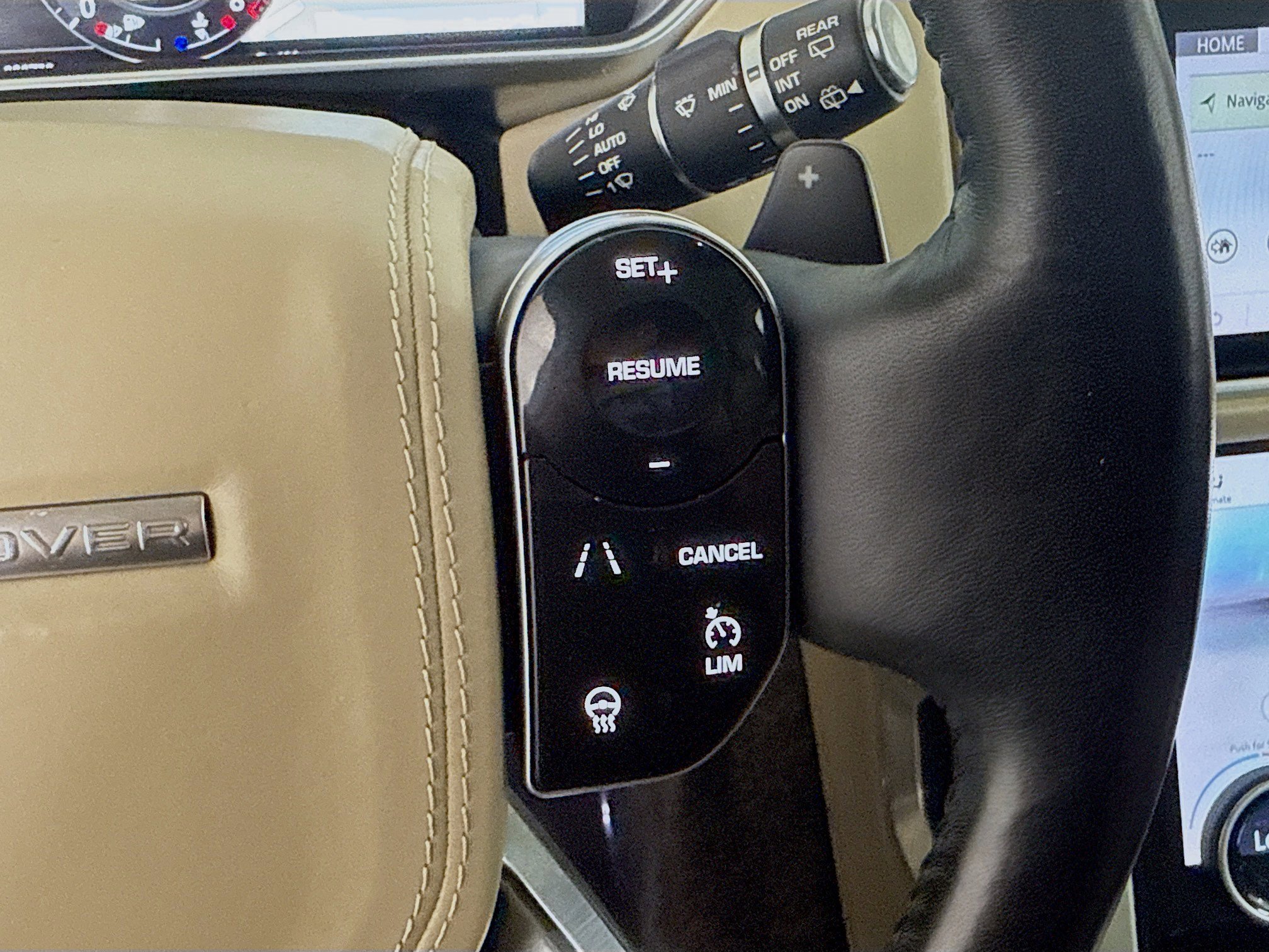 Used 2019 Land Rover Range Rover HSE image 15