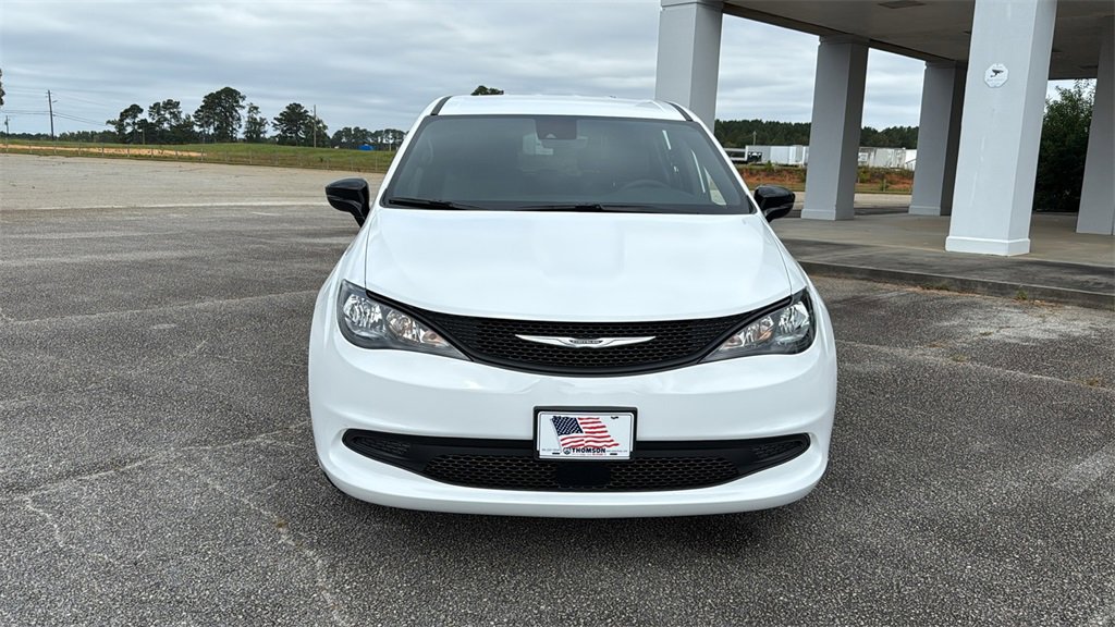 New 2026 Chrysler Voyager LX image 3