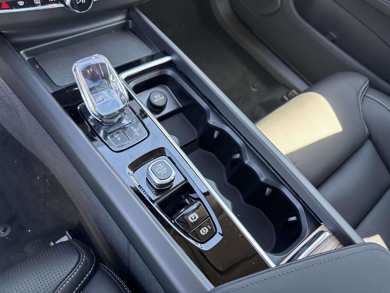 New 2026 Volvo XC60 B5 Ultra w/ Protection Package Premier image 22