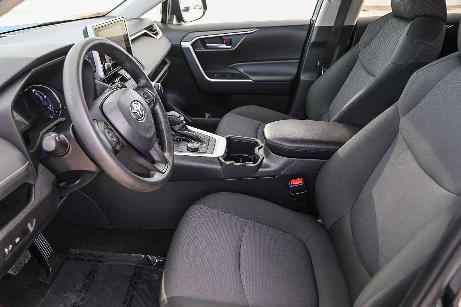 Certified 2025 Toyota RAV4 XLE image 18