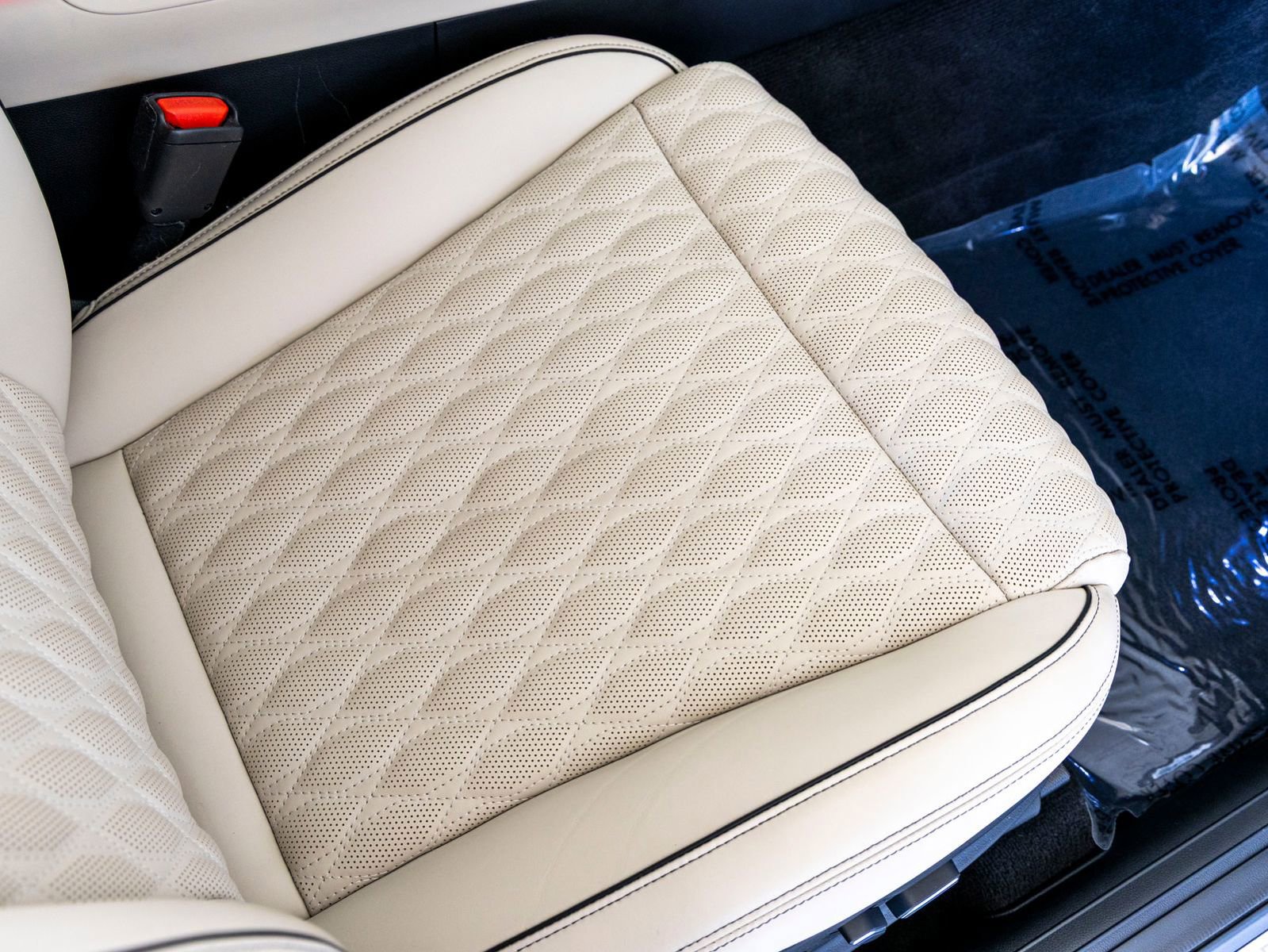 Used 2023 Genesis GV70 3.5T Sport w/ Sport Prestige Package image 30