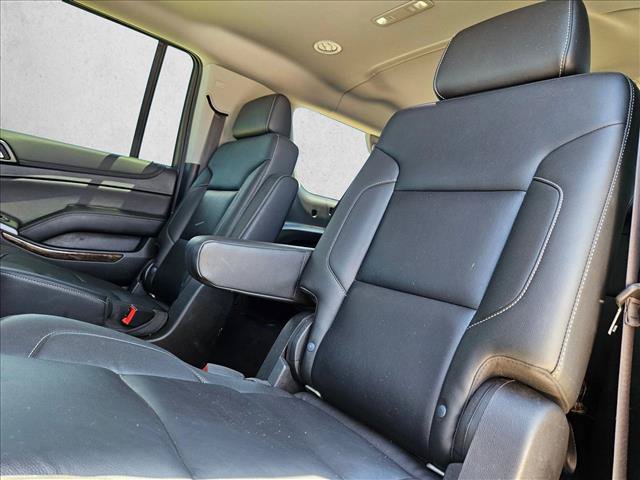 Used 2020 Chevrolet Suburban LT w/ Luxury Package AWD/4WD image 18