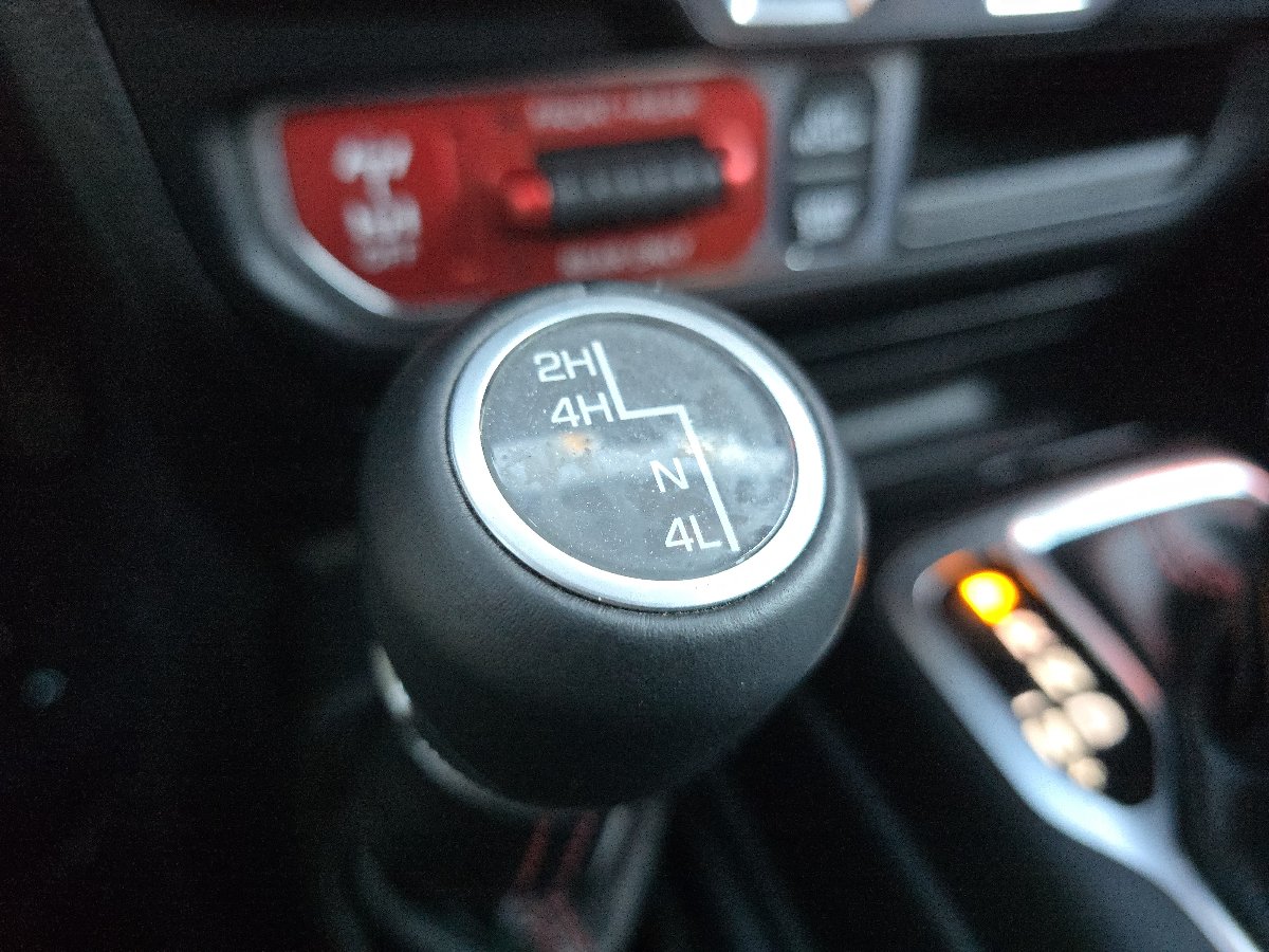 Used 2020 Jeep Gladiator Rubicon AWD/4WD image 7