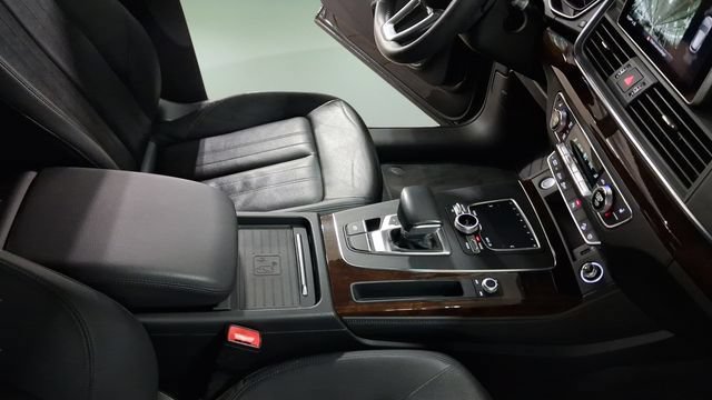 Used 2019 Audi Q5 2.0T Premium Plus w/ Premium Plus Package AWD/4WD image 23