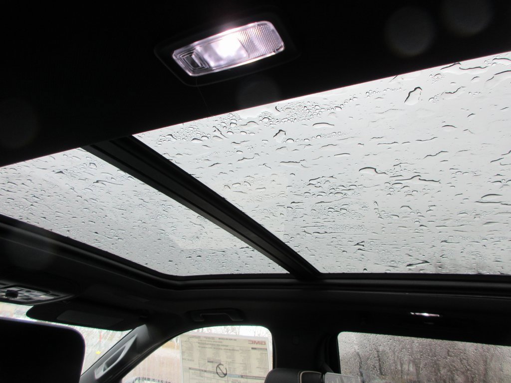 New 2026 GMC Yukon Elevation image 16