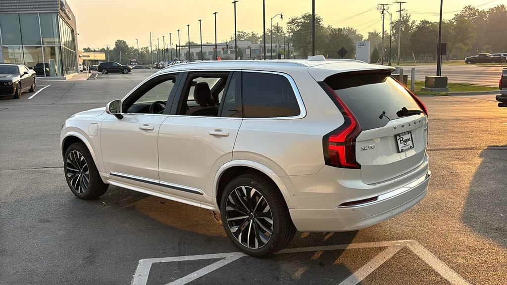 New 2026 Volvo XC90 T8 Plus w/ Protection Package AWD/4WD image 4