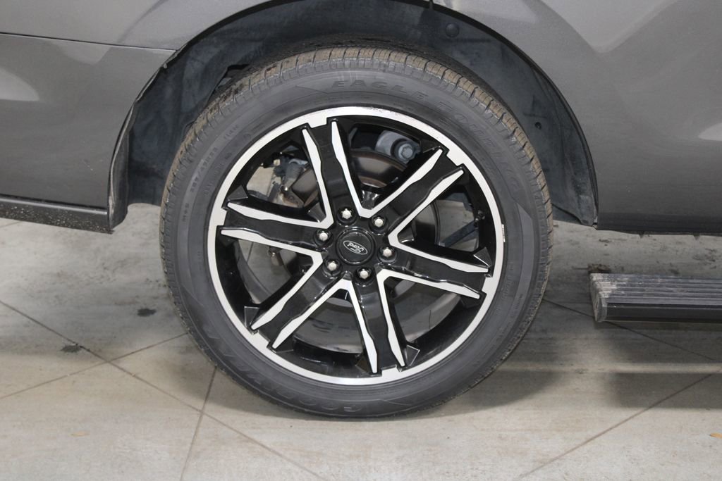 Used 2019 Ford Expedition Limited w/ Equipment Group 303A image 14