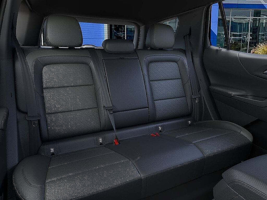 New 2026 Chevrolet Equinox LT w/ Convenience Package II FWD image 17