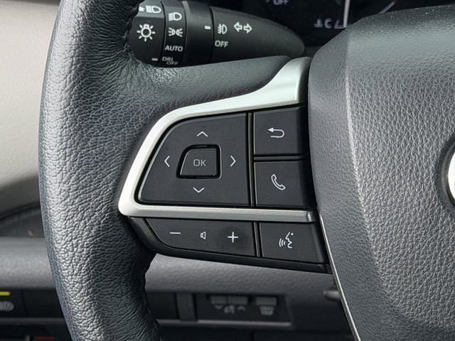 Used 2021 Toyota Sienna XLE FWD image 14