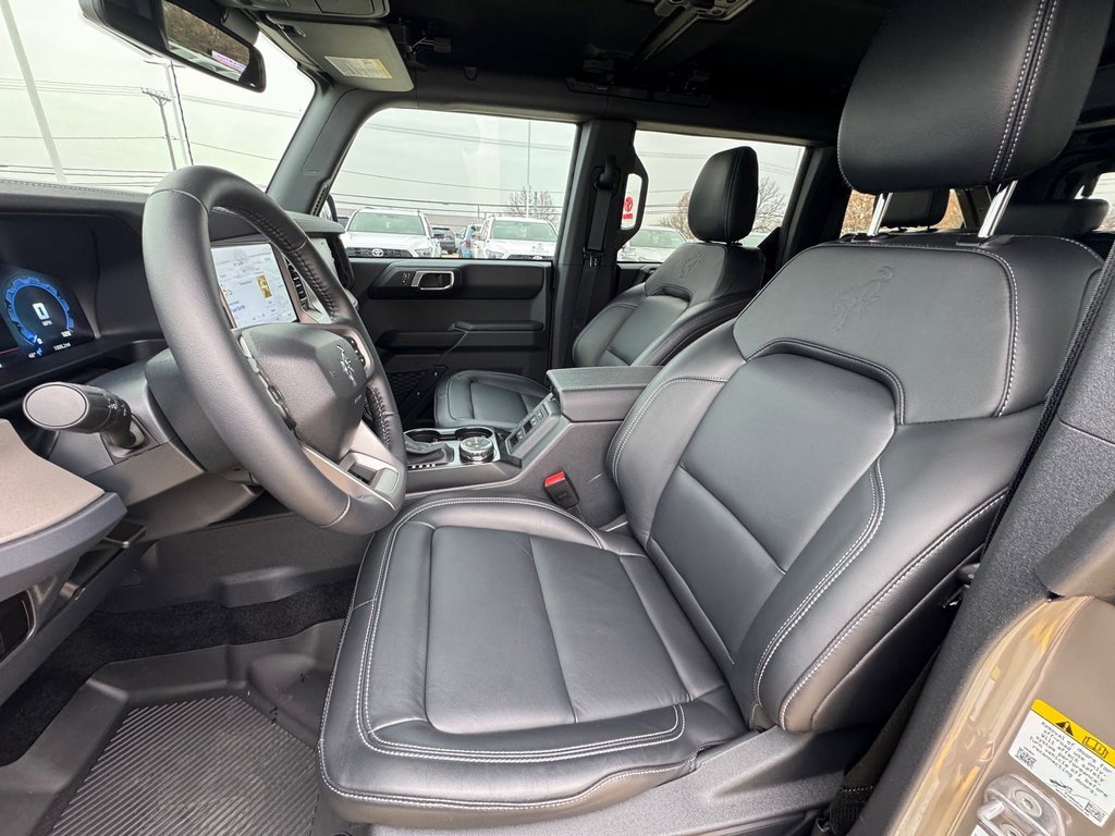 Used 2025 Ford Bronco Outer Banks image 8