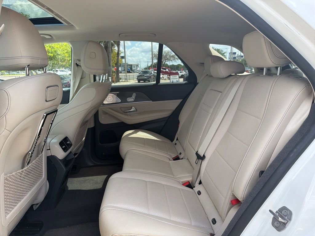 Used 2020 Mercedes-Benz GLE 350 4MATIC image 4