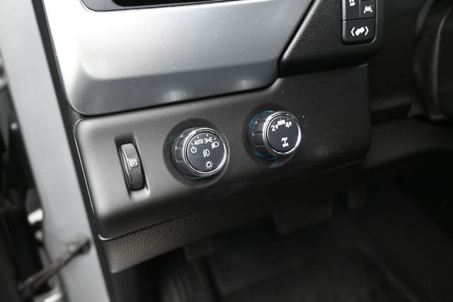 Used 2019 Chevrolet Suburban LT AWD/4WD image 13