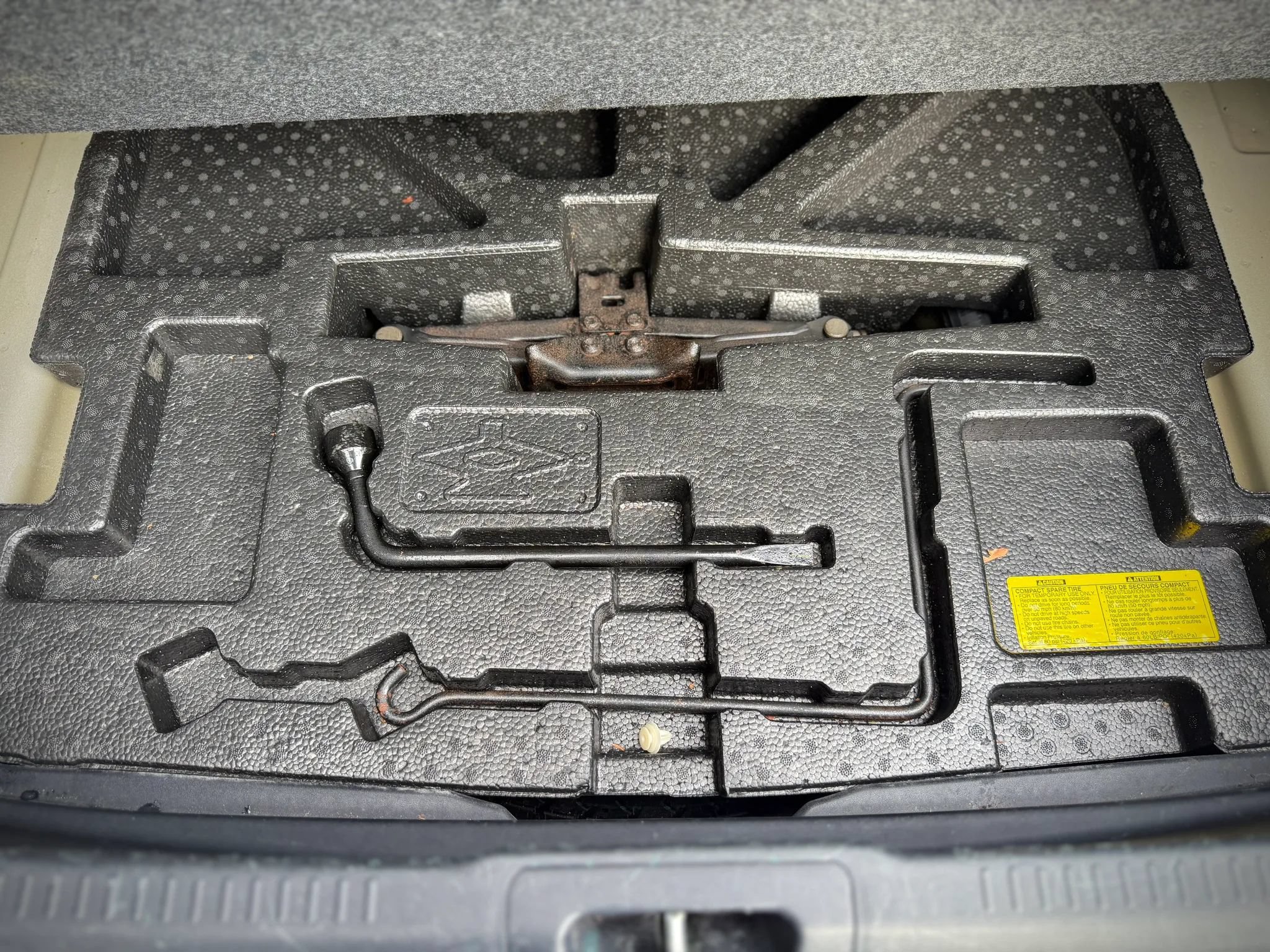Used 2015 Toyota Camry XLE FWD image 24